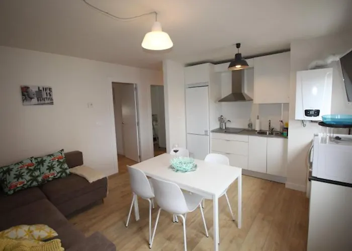 Apartmán Encantador Cerca De La Universidad *