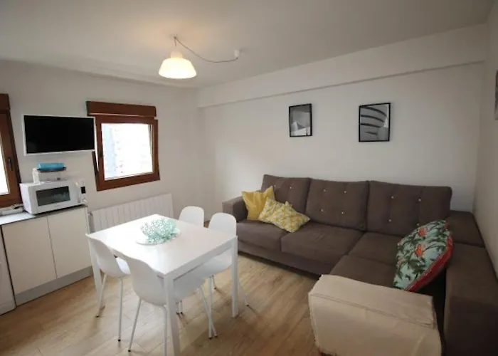 Encantador Cerca De La Universidad